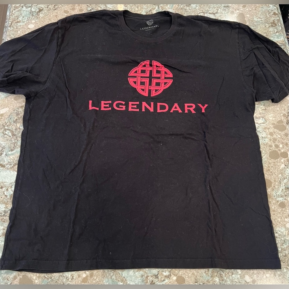 Mens Black Size XL Legendary Films Graphic  T-shirt